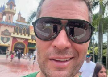 Filho do cantor Leonardo aposta em investimento em SC e curte Carnaval no Beto Carrero