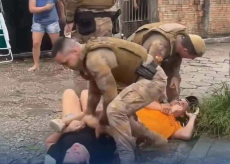 Marido nega ataque à PM e contesta versão após tapa em mulher em SC