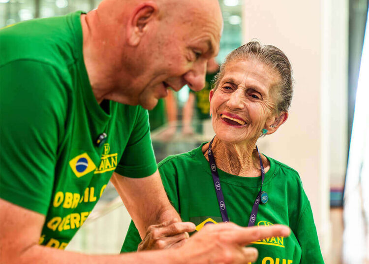 Projeto propõe título de cidadão blumenauense a Luciano Hang