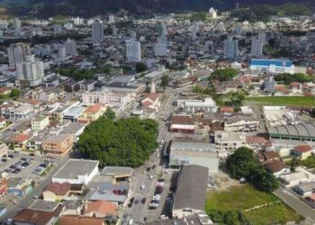 Novo concurso da Prefeitura de Camboriú deve ter salários de até R$ 15 mil