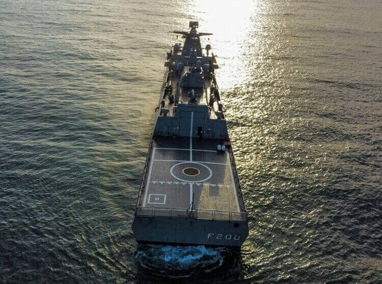 Navio de guerra construído em Itajaí avança e pode reforçar a defesa do Brasil