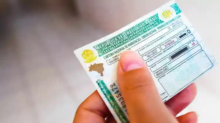 Exame toxicológico passa a ser obrigatório para tirar CNH em 2026; veja o que muda