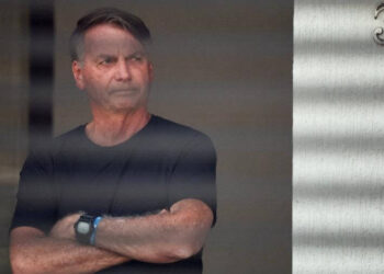 Mais de 170 deputados pedem prisão domiciliar para Bolsonaro