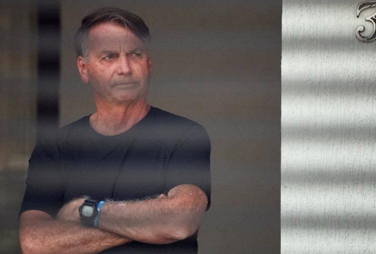 Mais de 170 deputados pedem prisão domiciliar para Bolsonaro