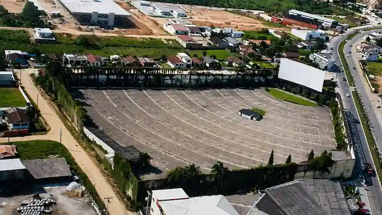 Balneário Camboriú já teve o maior cinema drive-in do Brasil; conheça a história