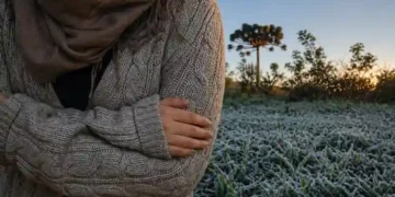 Prepare o casaco: massa de ar polar derruba temperaturas em Santa Catarina e traz a primeira onda de frio de 2026