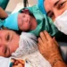 Família que perdeu filho em ataque em creche vive recomeço com o nascimento de um novo bebê