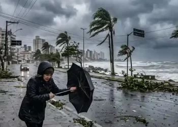 Ciclone extratropical em SC provoca ventos de até 100 km/h e queda de temperatura