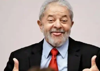 Lula passará por novo procedimento na cabeça em São Paulo