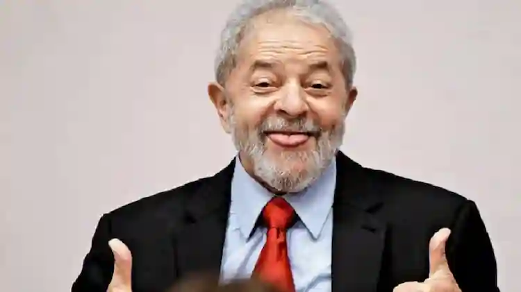 Lula passará por novo procedimento na cabeça em São Paulo