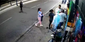 Celular bloqueia tiro e salva homem de tentativa de homicídio em Balneário Camboriú