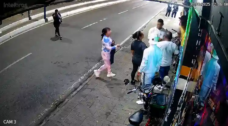 Celular bloqueia tiro e salva homem de tentativa de homicídio em Balneário Camboriú