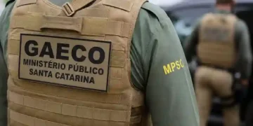 Policial militar é baleado durante operação do GAECO em Camboriú