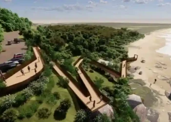Novo deck em Taquarinhas vai transformar praia quase deserta em novo cartão-postal de Balneário Camboriú
