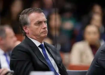 Estado de saúde de Bolsonaro volta a preocupar após episódios frequentes de soluços