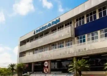 Itajaí abre concurso público com salários de até R$ 25 mil e 42 vagas disponíveis