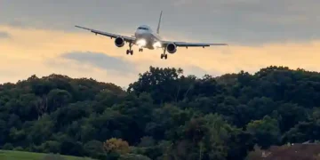 VÍDEO: Avião da Latam arremete durante ventania em Chapecó e cena impressiona
