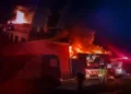 Incêndio de grandes proporções destrói igreja em Balneário Camboriú