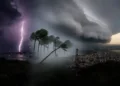 Frente fria coloca Santa Catarina em alerta para temporais, ventos fortes e queda brusca de temperatura