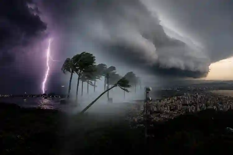 Frente fria coloca Santa Catarina em alerta para temporais, ventos fortes e queda brusca de temperatura