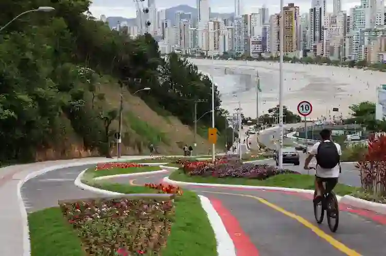 Balneário Camboriú barra arranha-céu para preservar a vista da Estrada da Rainha