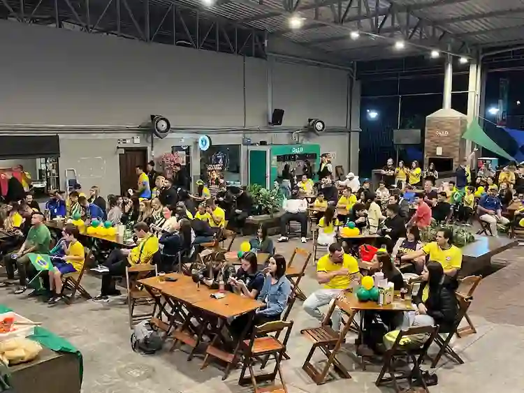 Brasil reencontra o Japão em duelo inédito da nova fase de 16 avos da Copa do Mundo; CELD transmite partida em Balneário Camboriú