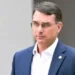 Flávio Bolsonaro culpa Lula por tarifa dos EUA e diz que Brasil está “em um avião sem piloto”