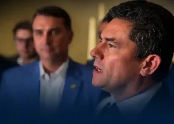 Moro diz que Flávio Bolsonaro é o único capaz de derrotar Lula nas eleições de 2026