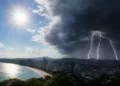Sol e calor marcam o sábado, mas temporais voltam a atingir Santa Catarina no domingo