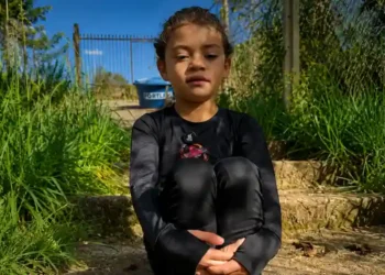 Vídeo: Menino de 6 anos sofre preconceito por fazer balé e recebe apoio da Escola Bolshoi
