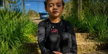 Vídeo: Menino de 6 anos sofre preconceito por fazer balé e recebe apoio da Escola Bolshoi
