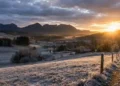 Frente fria em SC: massa de ar polar derruba temperaturas e provoca geada nesta semana