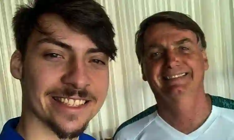 Jair Renan Bolsonaro confirma pré-candidatura a deputado federal por Santa Catarina e mira eleições de 2026