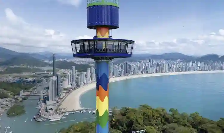Balneário Camboriú investe na orla e fortalece turismo com mais de R$ 2 bilhões em atrações