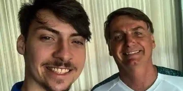 Filho de Bolsonaro pode perder vaga em comissão da Câmara de Balneário Camboriú por faltas