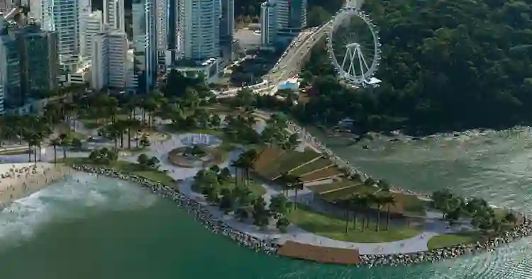 Balneário Camboriú anuncia estudos para grandes parques à beira-mar e modernização da Avenida Brasil