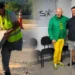 Luciano Hang entrega “Ferrari das próteses” a trabalhador que seguiu na luta após perder a perna