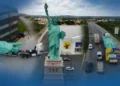 Estátua da Liberdade da Havan deixa Camboriú e percorre 1,4 mil km até nova loja em Goiás