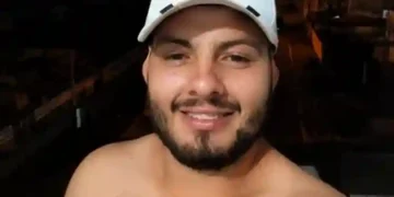 Identificado jovem de 25 anos que morreu após acidente de moto em Camboriú