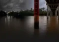 Rio Itajaí-Açu sobe até 20 centímetros por hora e preocupa o Alto Vale do Itajaí