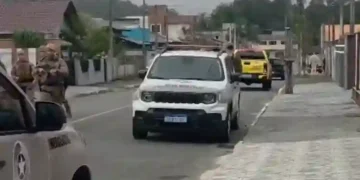 Adolescente de 17 anos diz “matei minha mãe” e chama a PM após crime em Jaraguá do Sul