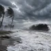 Ciclone chega ao Litoral de SC, leva ventos de 80 km/h e faz temperaturas despencarem