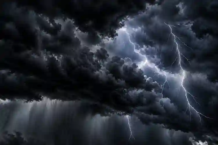 Santa Catarina entra em alerta para temporais, granizo e ventos fortes Santa Catarina entra em alerta para temporais, granizo e ventos fortes