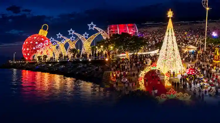 Balneário Camboriú prevê gastar até R$ 9,2 milhões com decoração de Natal em 2026
