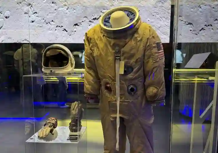 60 anos da Gemini XI: traje usado em voo que antecedeu ida à Lua está em SC