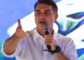 Flávio Bolsonaro contesta resultado das eleições e anuncia pedido de anulação após derrota para Lula