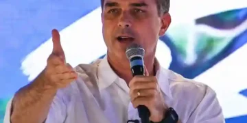 Flávio Bolsonaro contesta resultado das eleições e anuncia pedido de anulação após derrota para Lula