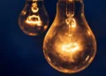 Conta de luz pode ficar mais barata em outubro? Entenda a mudança