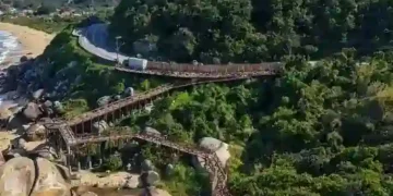 Deck em Taquarinhas, em Balneário Camboriú, entra na fase final e deve ser entregue em novembro