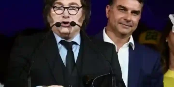 Milei chama Lula de ladrão e declara apoio a Flávio Bolsonaro